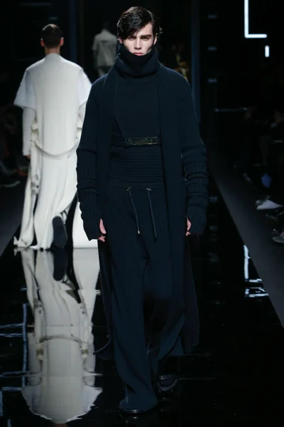 Look 33